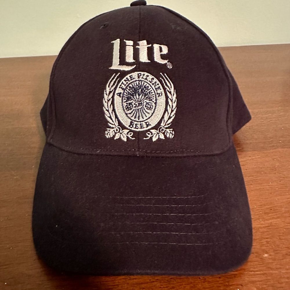 🧢 Adjustable Miller Lite Hat